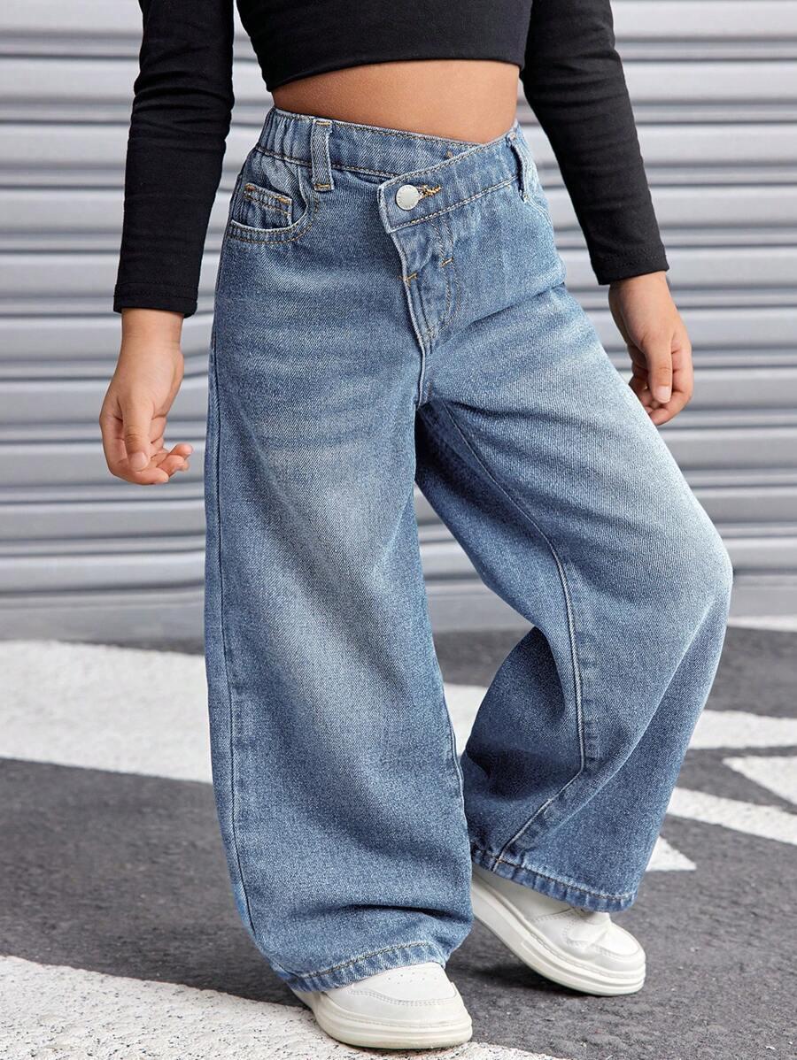 niebieskie spodnie jeans szerokie nogawki kieszenie