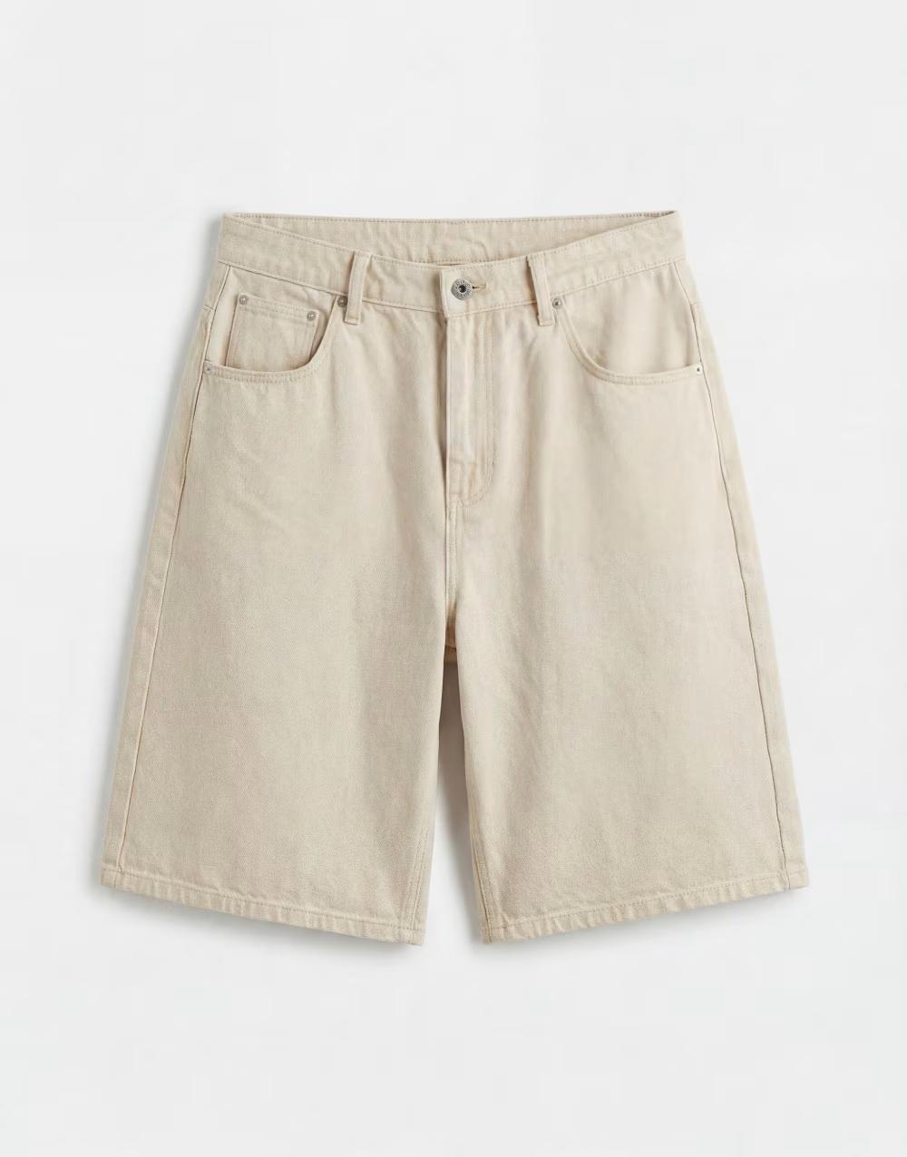beżowe krótkie spodenki jeans kieszenie