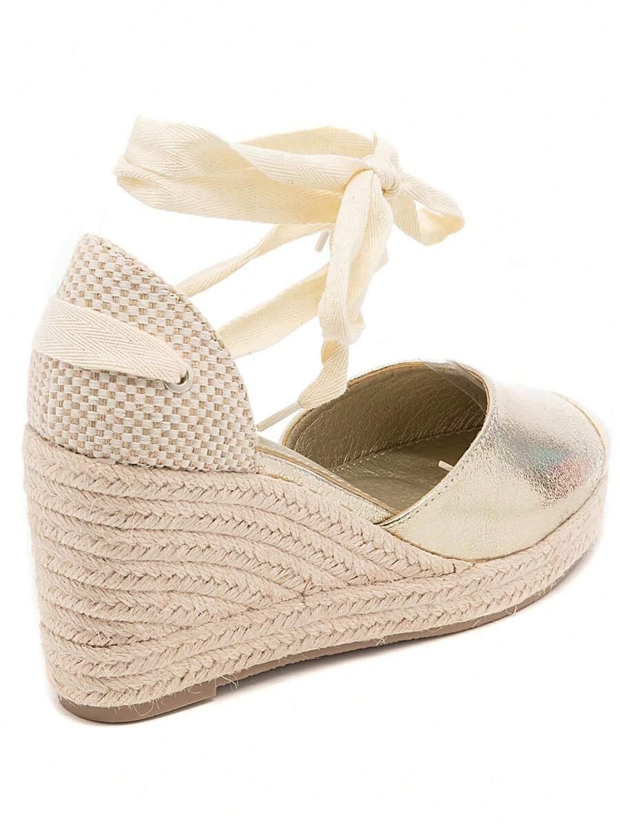 złote espadryle obcas