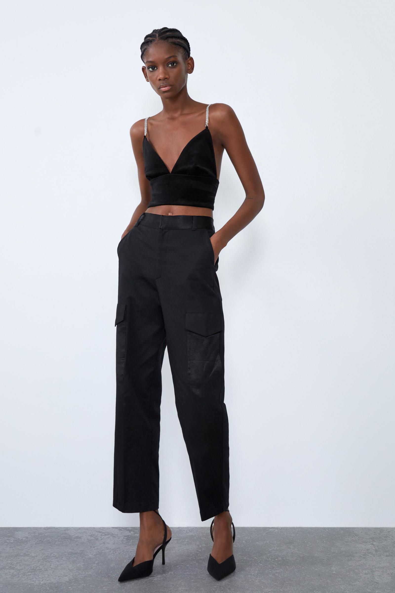WELUROWY CROP TOP NA RAMIĄCZKACH