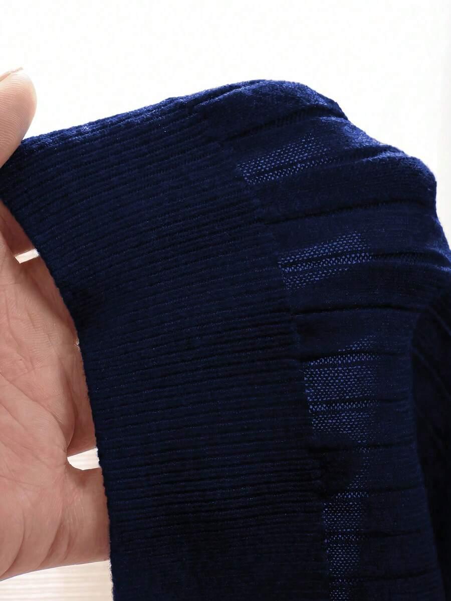 klasyczny granatowy sweter