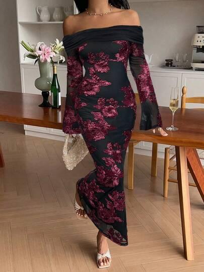 CZARNA SUKIENKA W KWIATY