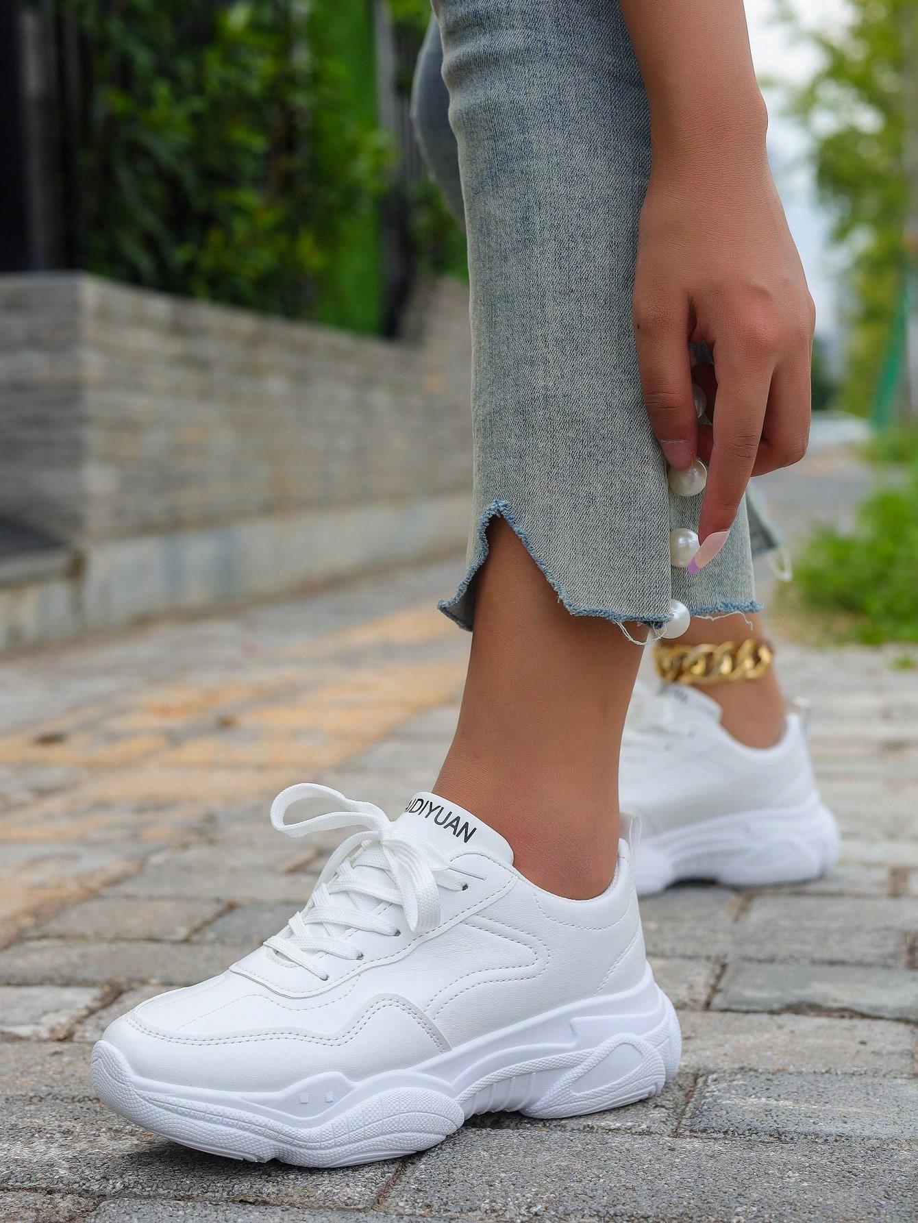 BIAŁE SZNUROWANE SPORTOWE BUTY