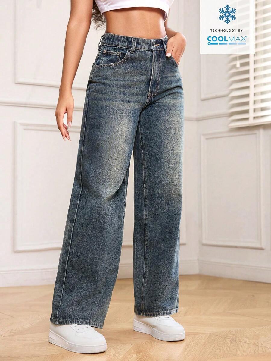 niebieskie spodnie jeans