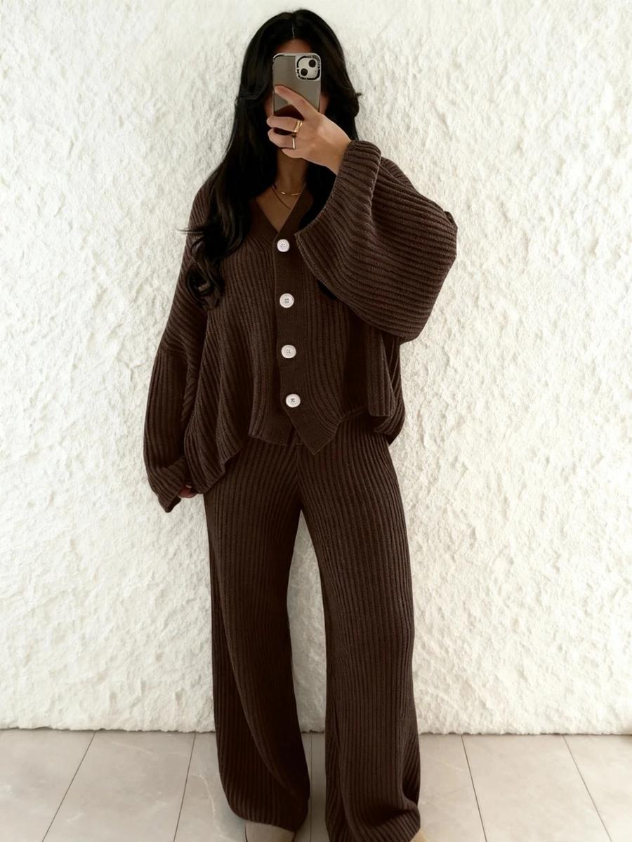 SWETER SPODNIE KOMPLET