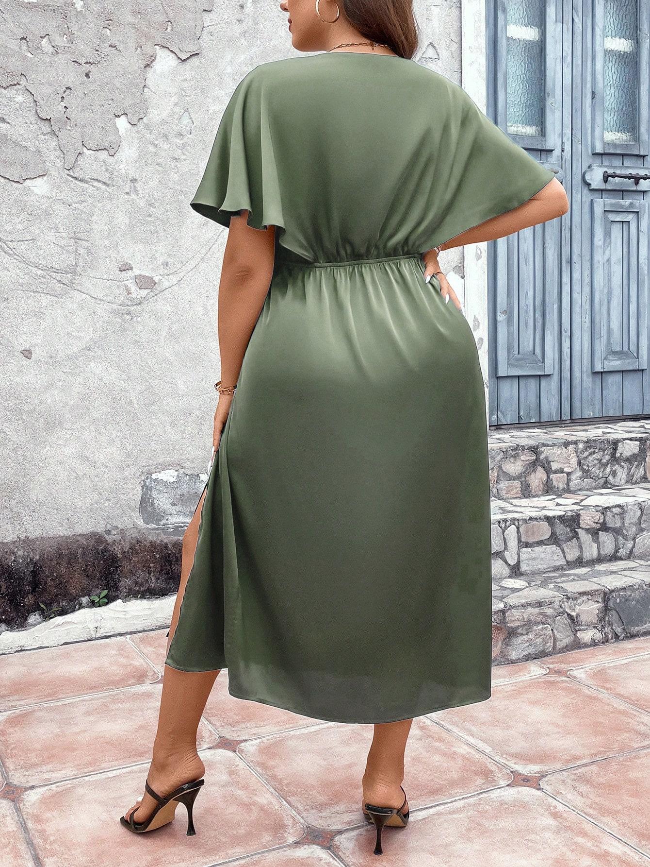 zielona midi sukienka dekolt kopertowy rozcięcie