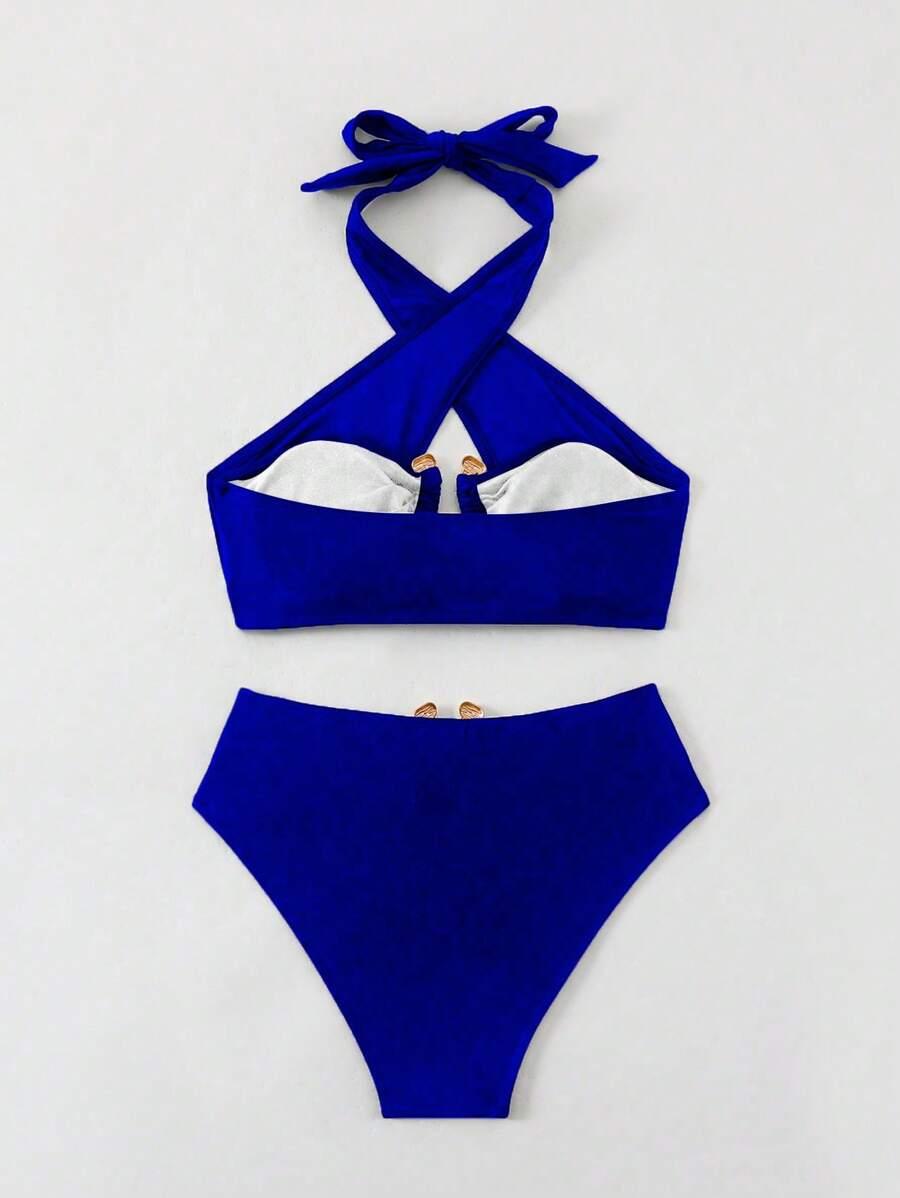niebieska góra od bikini