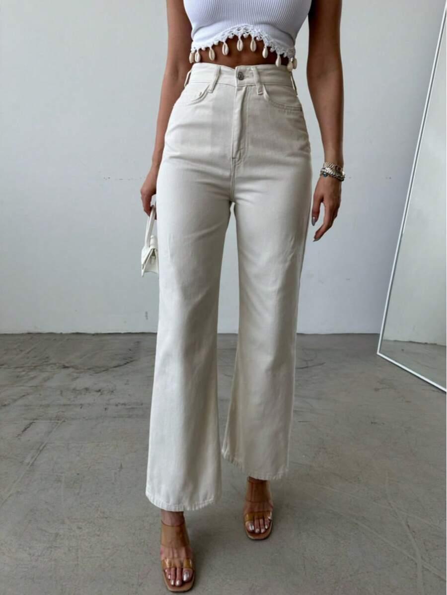 kremowe spodnie jeans