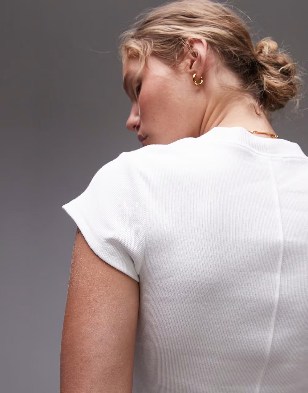 biały t-shirt okrągły dekolt