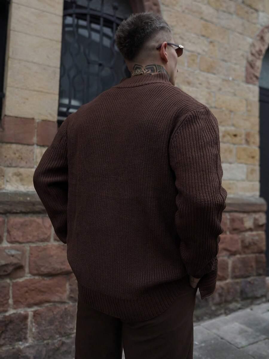BRĄZOWY SWETER ZAMEK