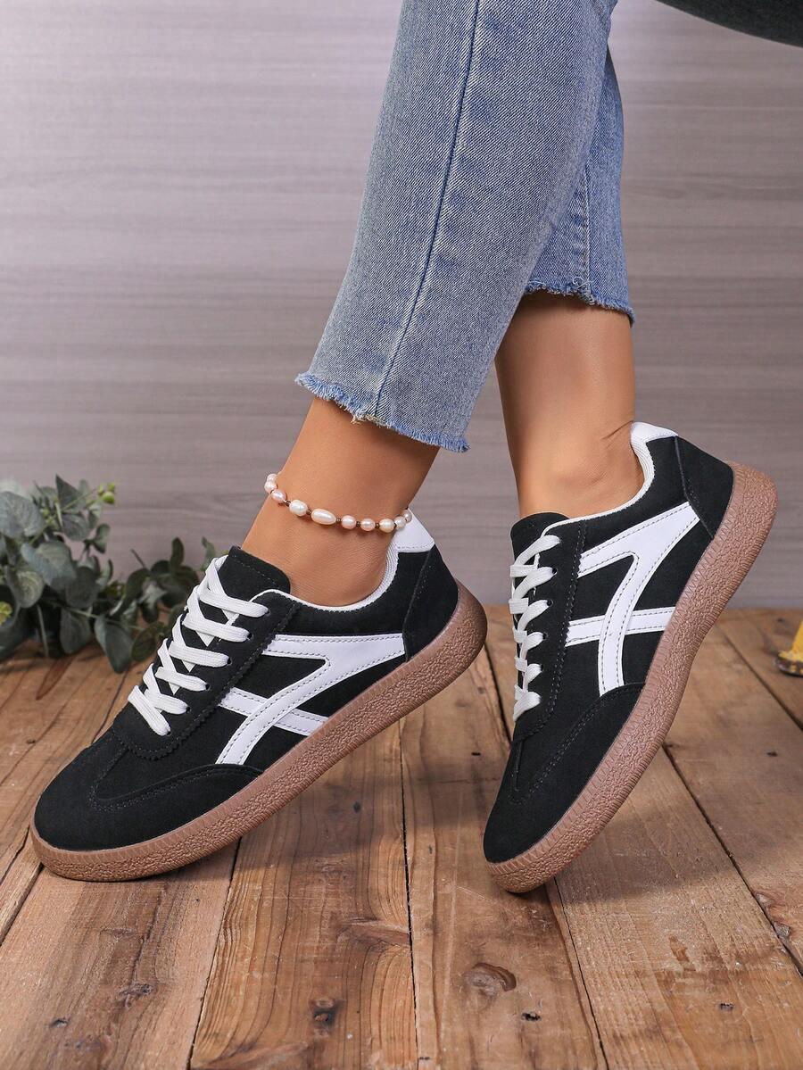 czarne buty sportowe