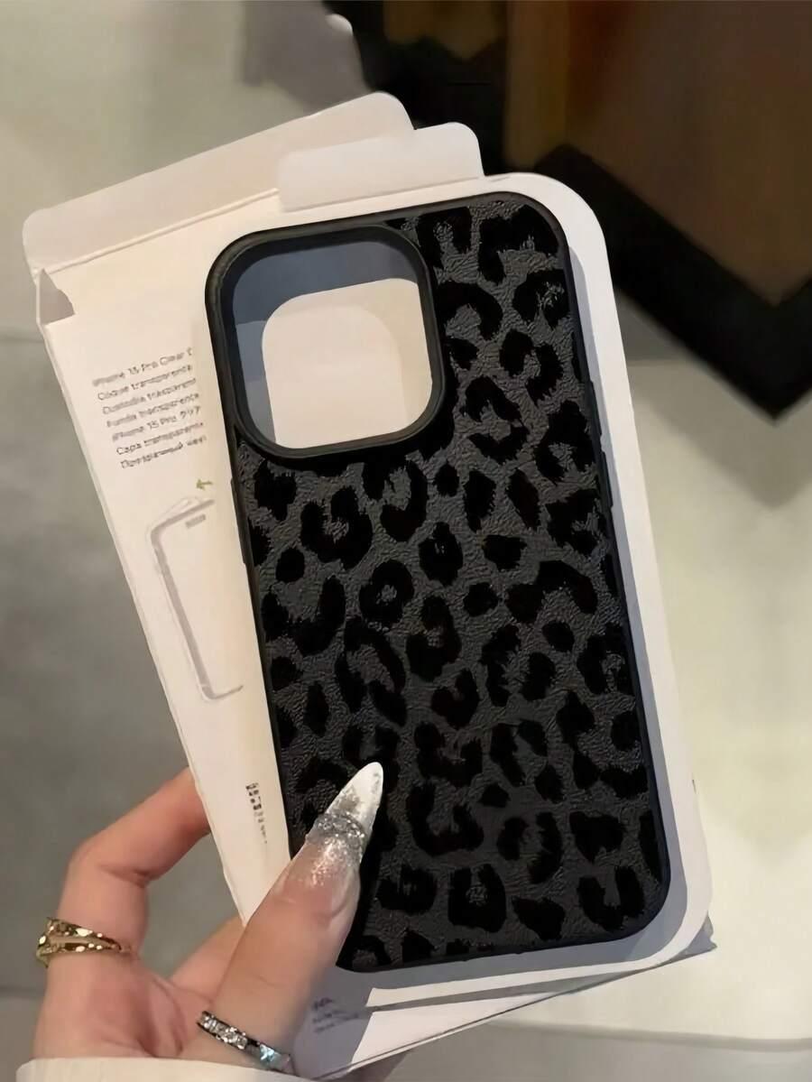 czarne etui na telefon iphone 16