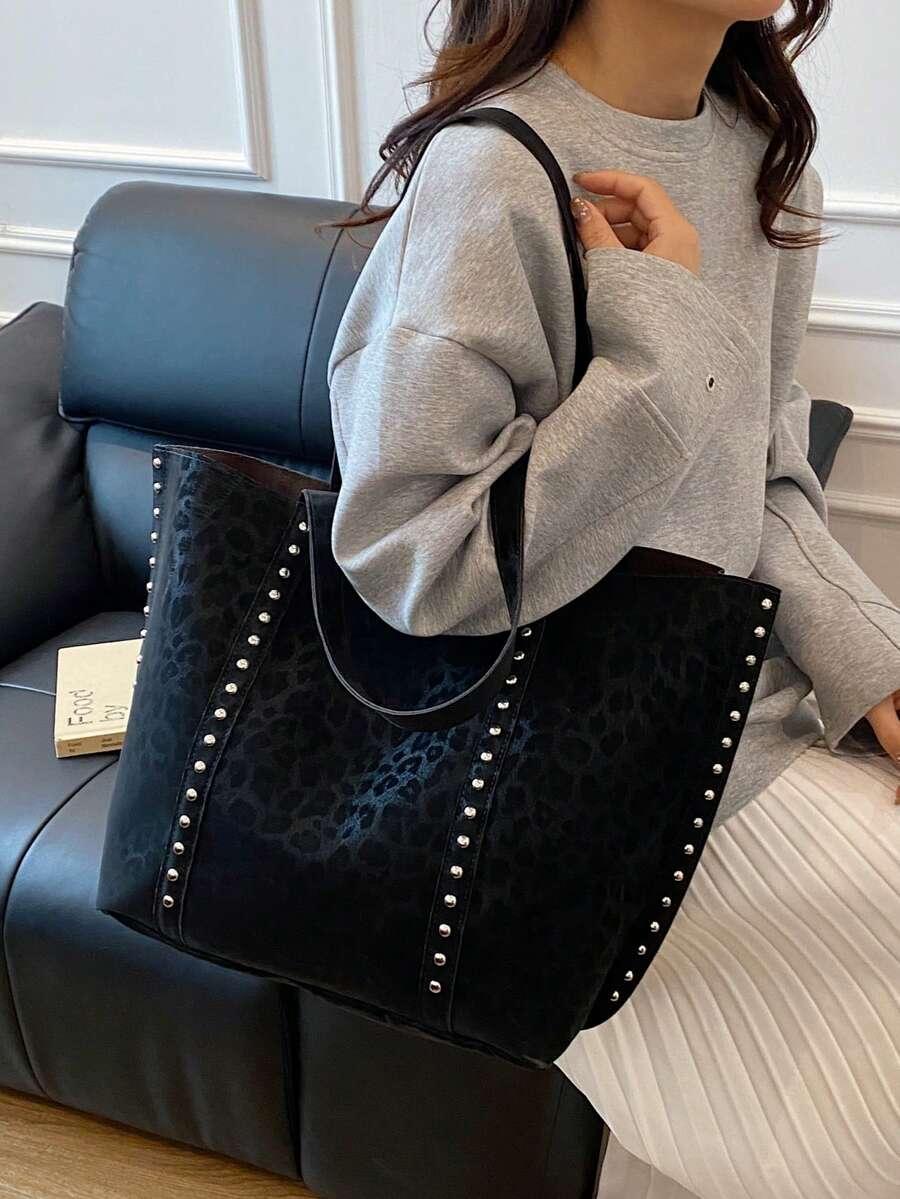 czarna torba animal print