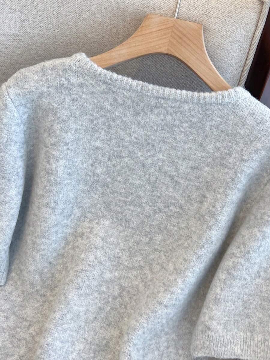 SWETER Z KRÓTKIM RĘKAWEM GUZIKI
