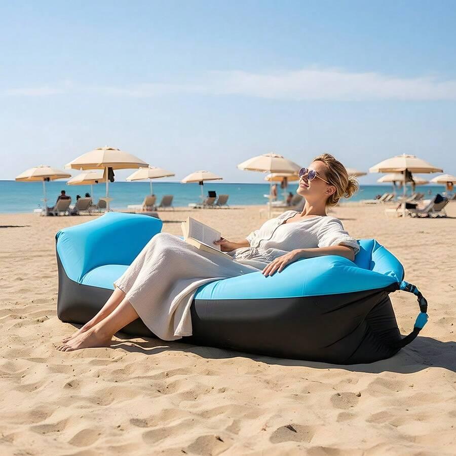 niebieska sofa dmuchana