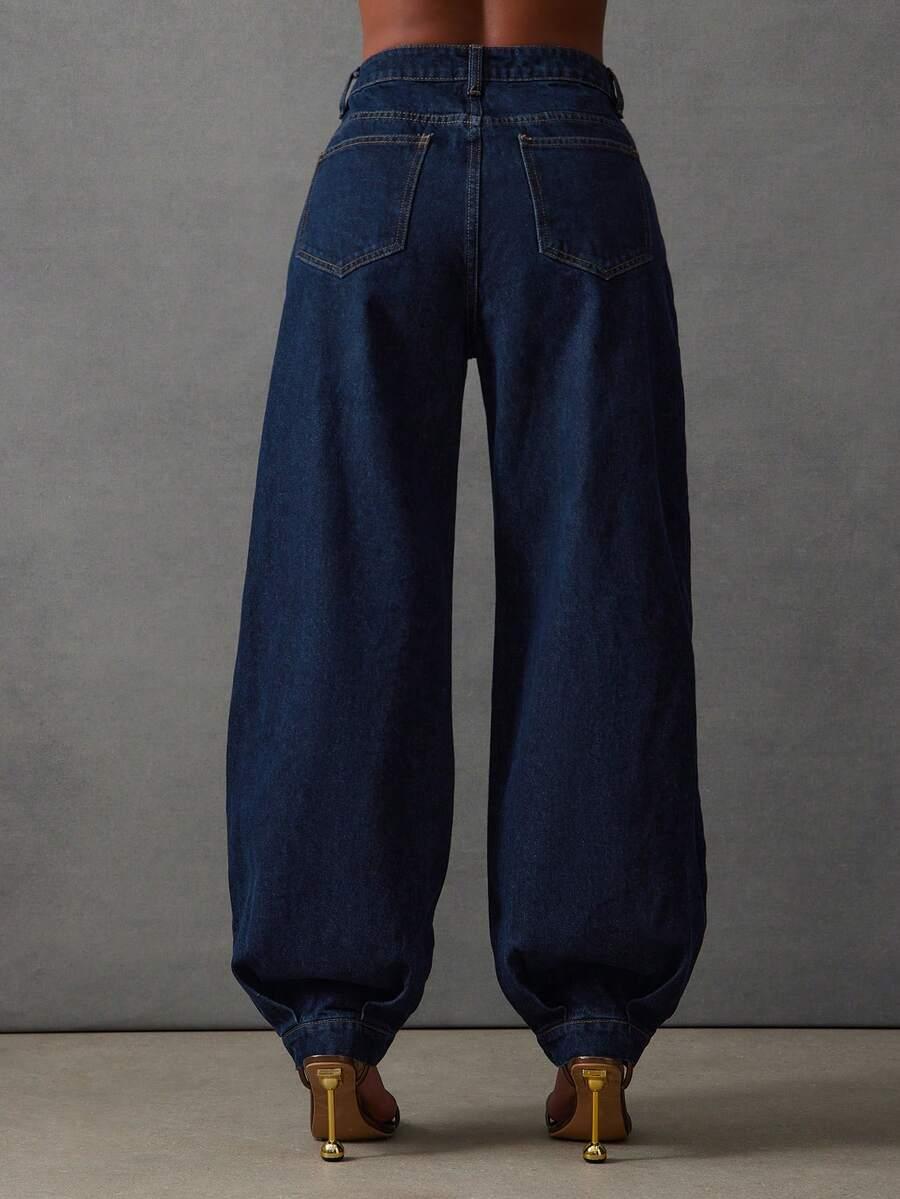 granatowe spodnie jeans 