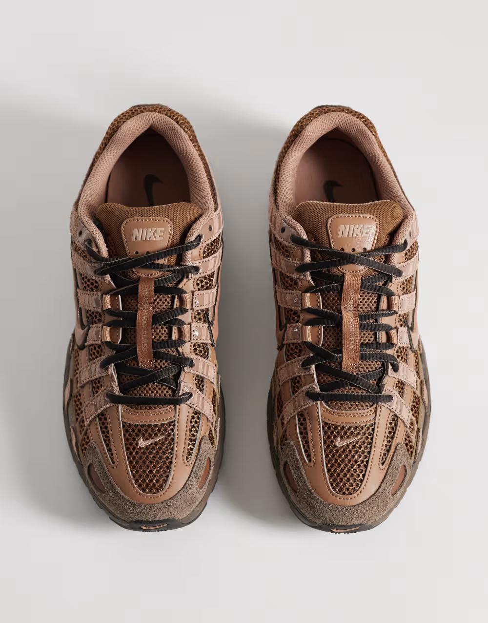 brązowe buty sportowe