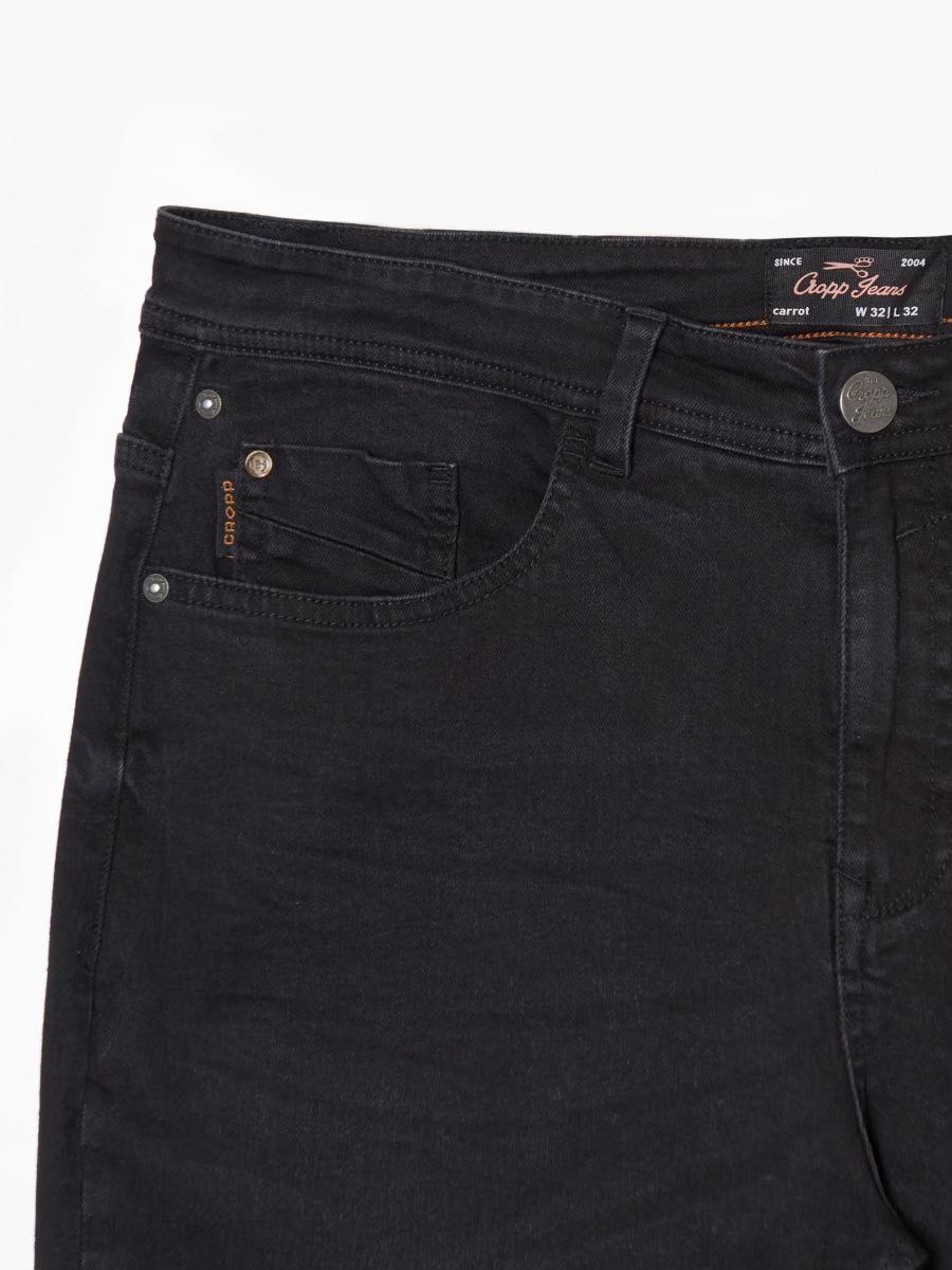 czarne spodnie carrot jeans