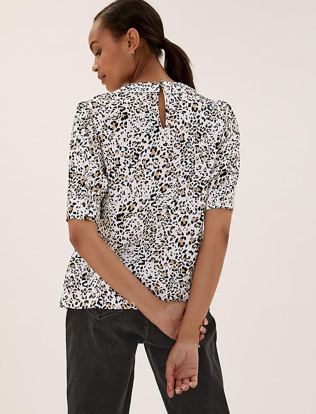 BLUZKA ANIMAL PRINT KOŁNIERZ T43-4466-Y8