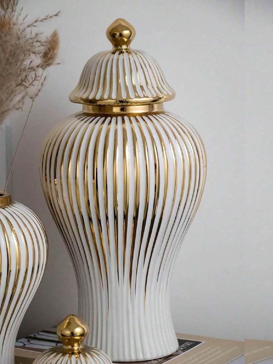 porcelanowy ozdobny wazon 