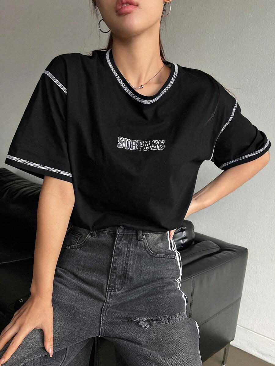 czarny t-shirt napis 