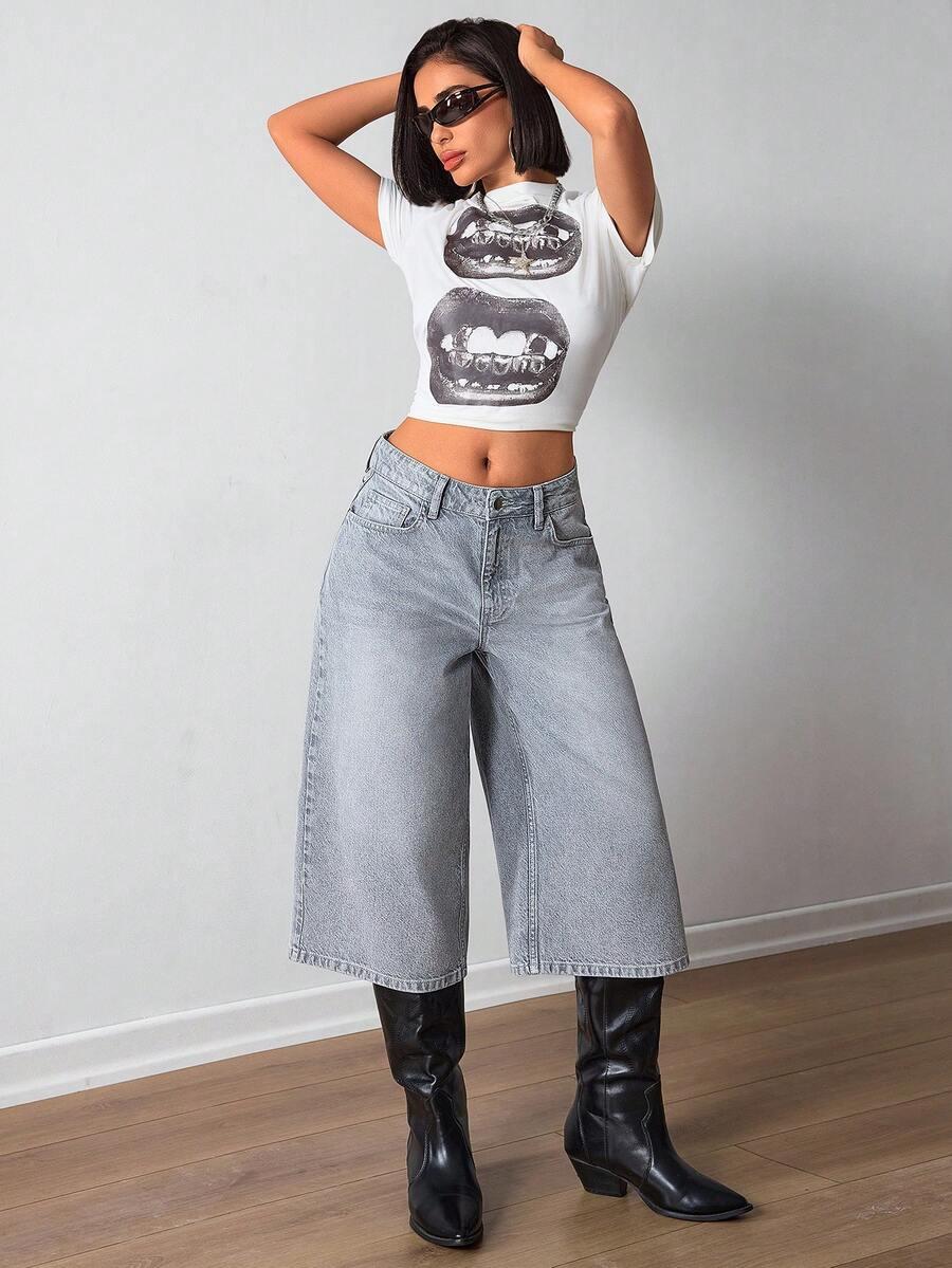 szare spodenki jeans