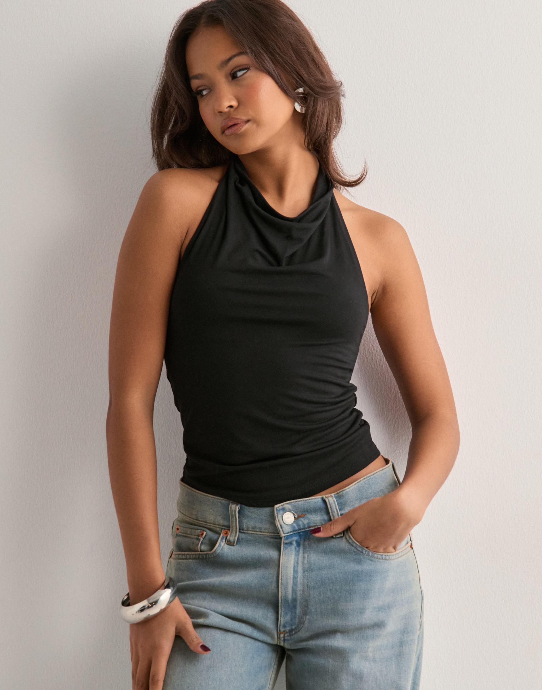 CZARNY TOP HALTER BEZ RĘKAWÓW ODKRYTE PLECY