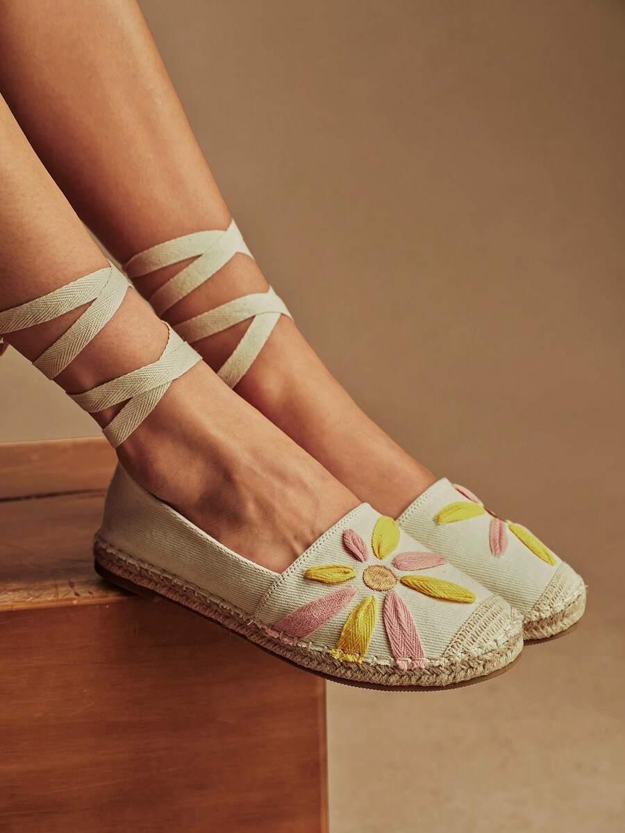 BUTY ESPADRYLE Z WIĄZANIEM