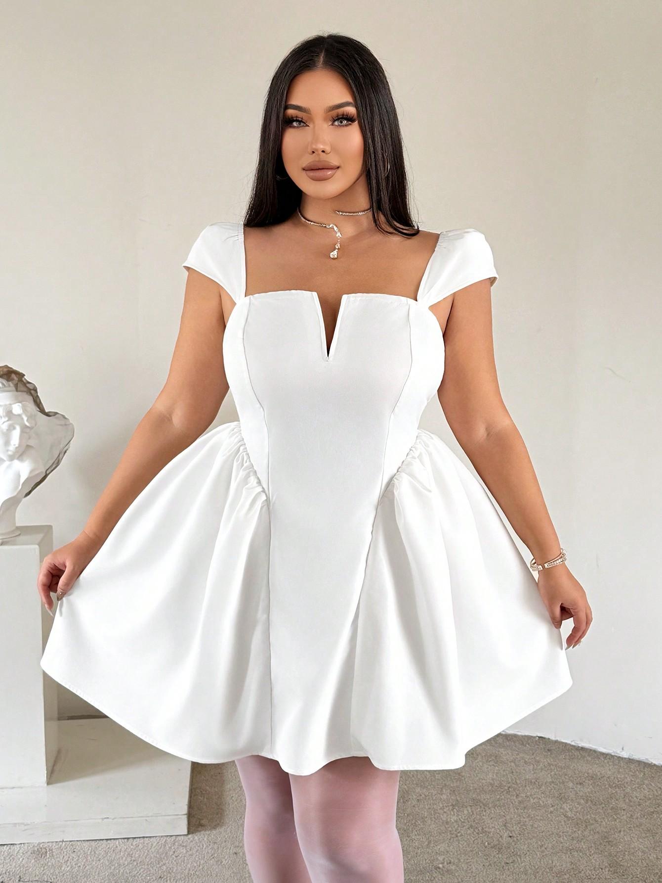 SUKIENKA KOKTAJLOWA GLAMOUR MINI ROZKLOSZOWANA 