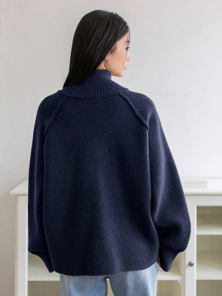 GRANATOWY SWETER ZAMEK