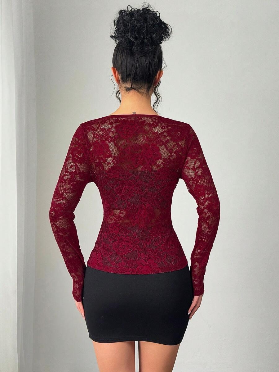 czerwona bluzka v neck koronka