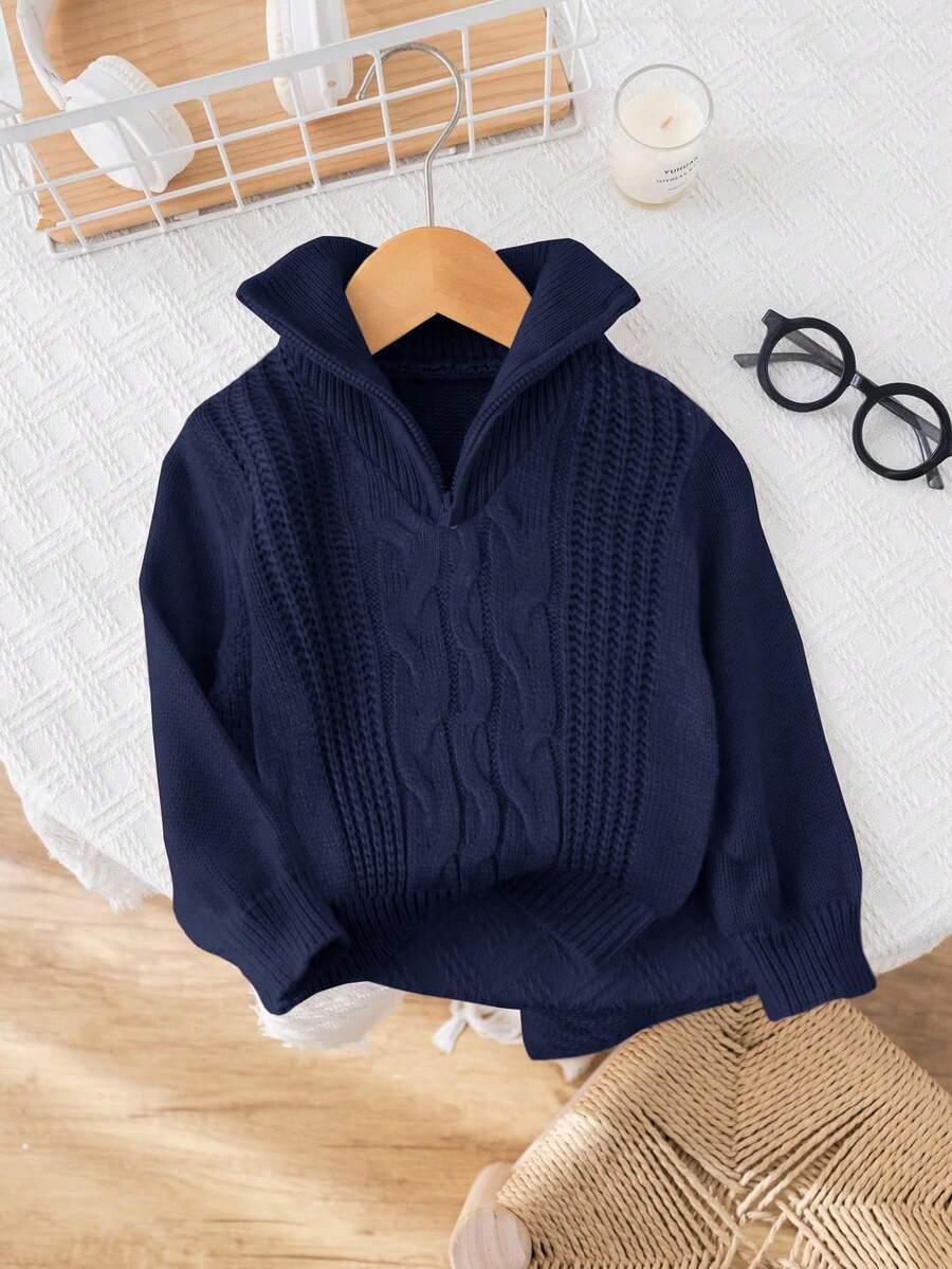 granatowy sweter zamek