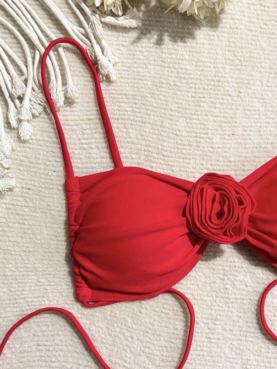 czerwona góra od bikini