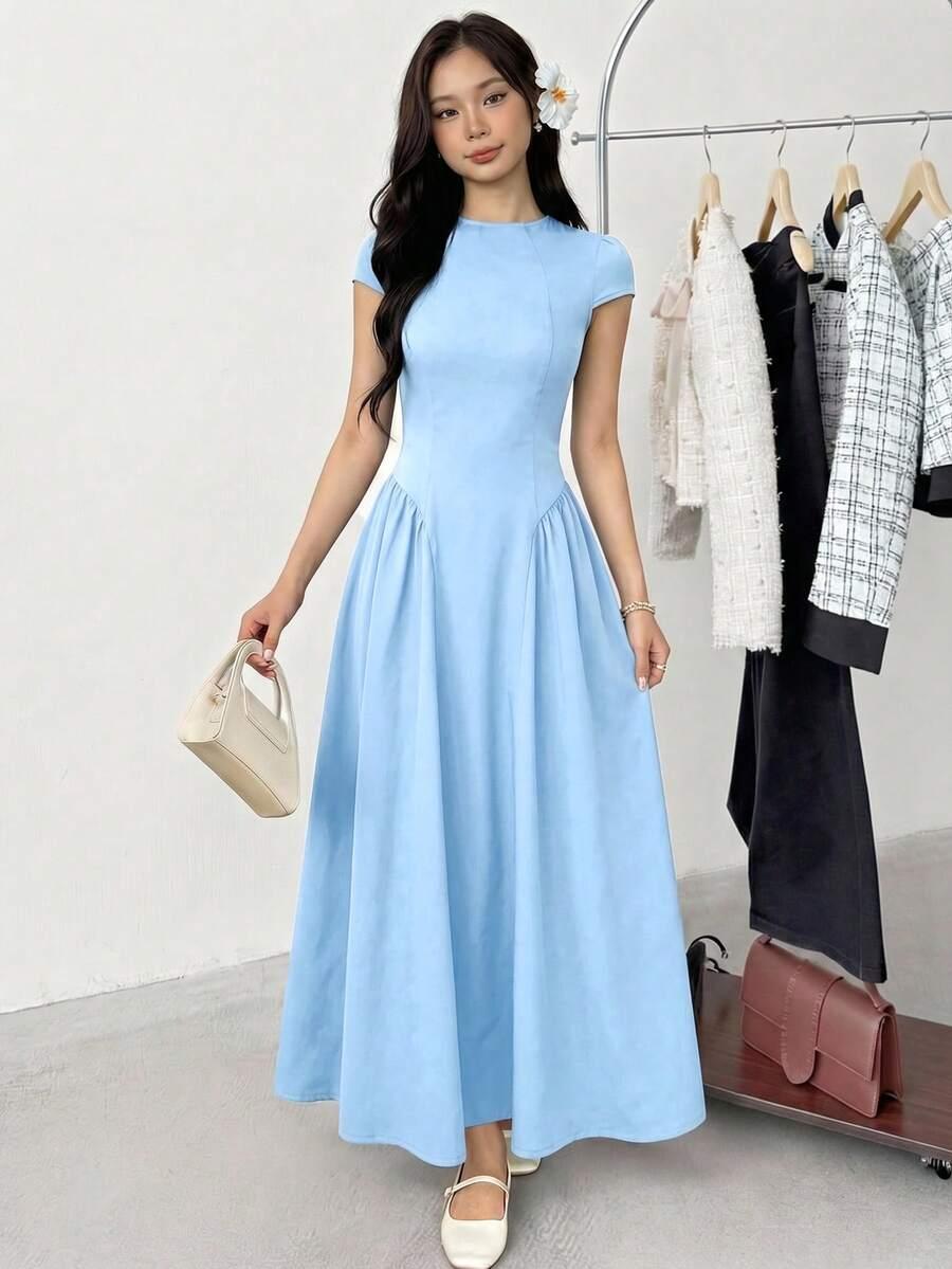 ROZKLOSZOWANA SUKIENKA MAXI
