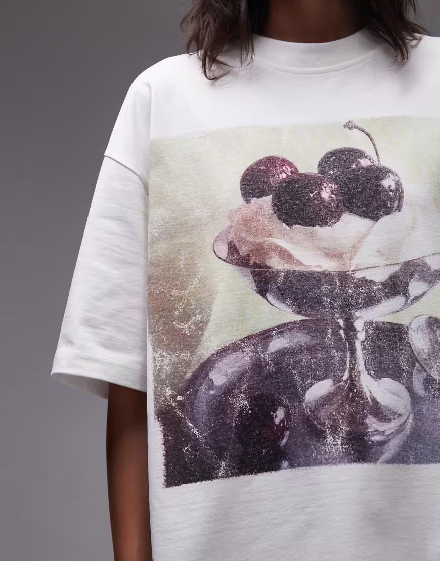 BIAŁY T-SHIRT OVERSIZE OKRĄGŁY DEKOLT PRINT