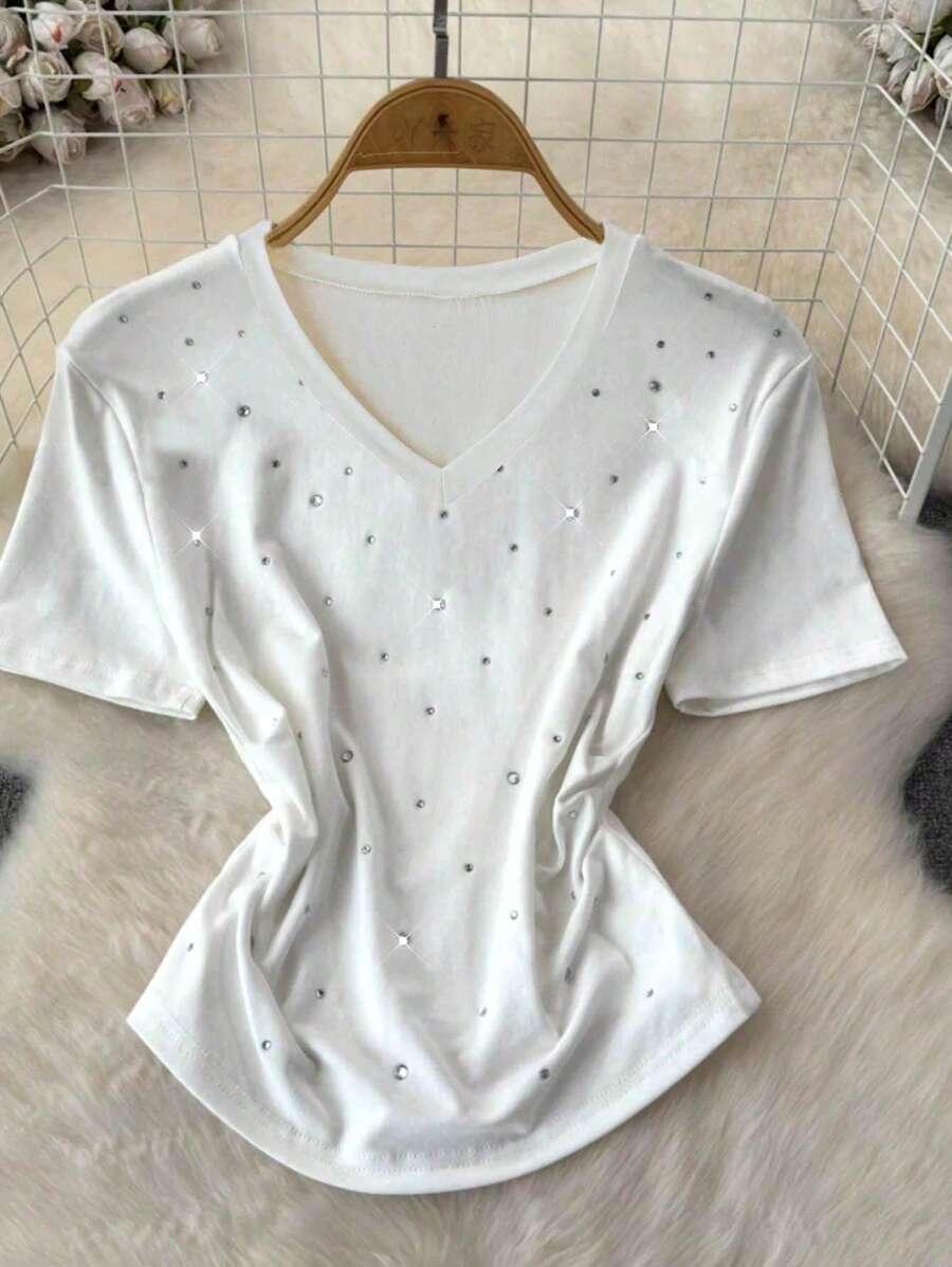 biały t-shirt v-neck zdobienie 