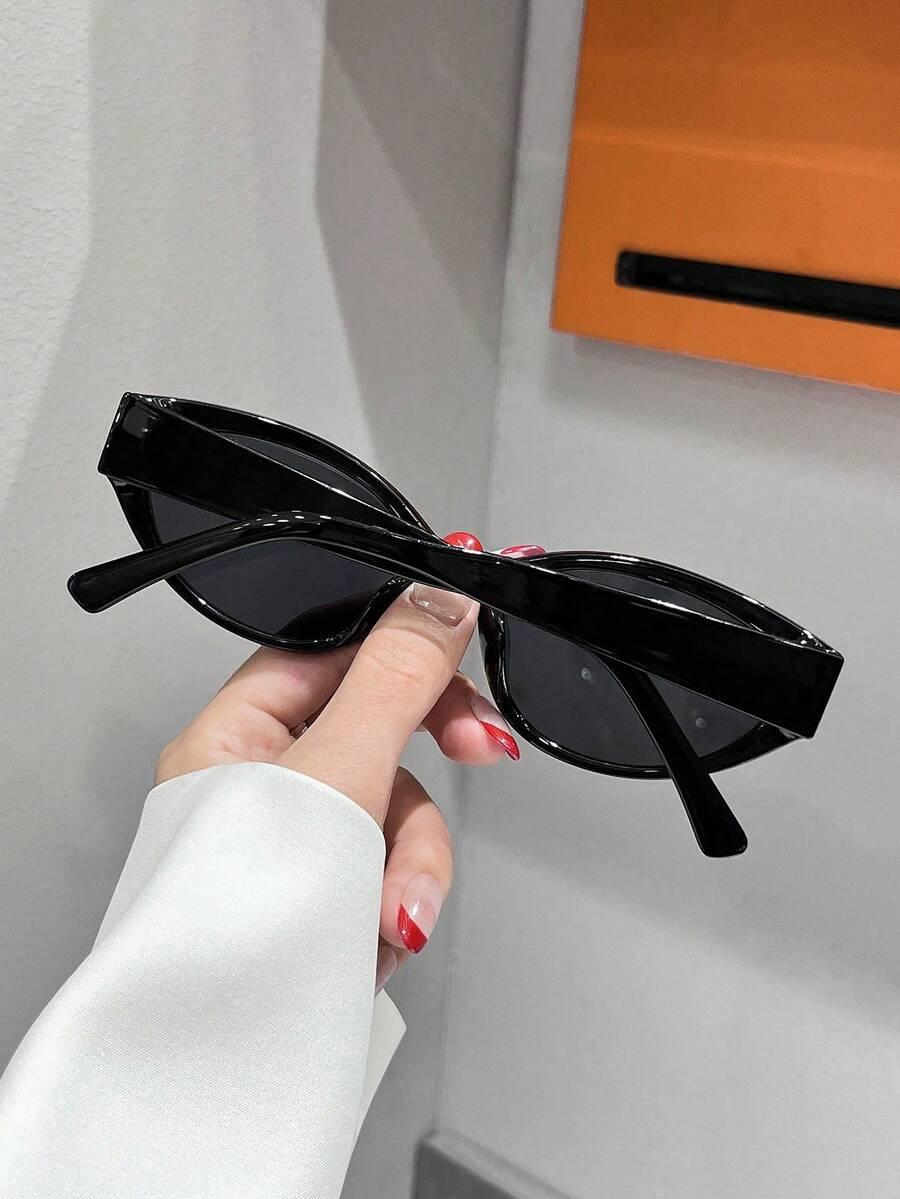 czarne okulary przeciwsłoneczne