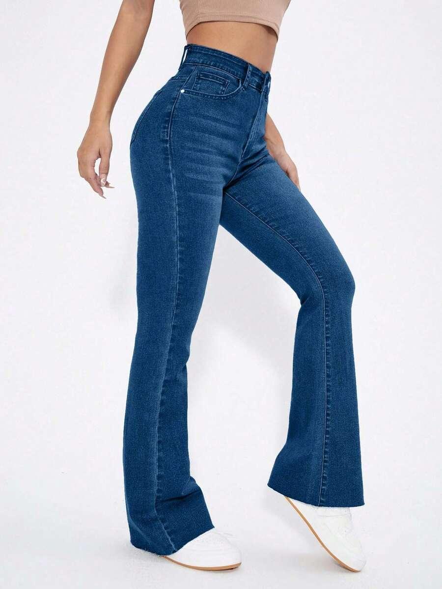 niebieskie spodnie jeans dzwony
