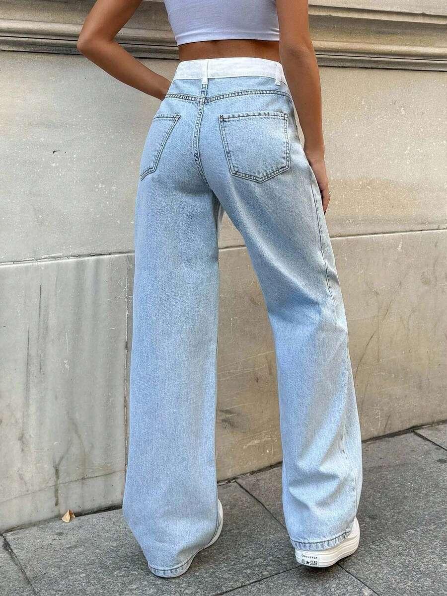 niebieskie spodnie jeans