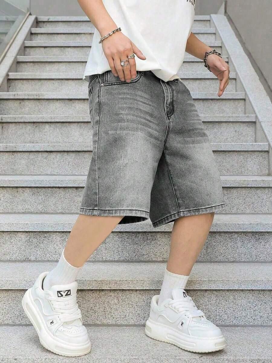 szare spodenki jeans