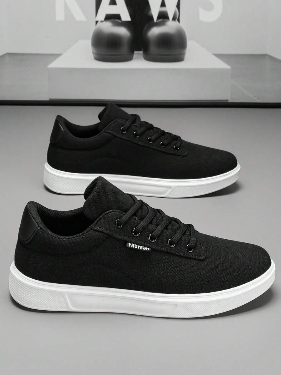 czarne buty sportowe