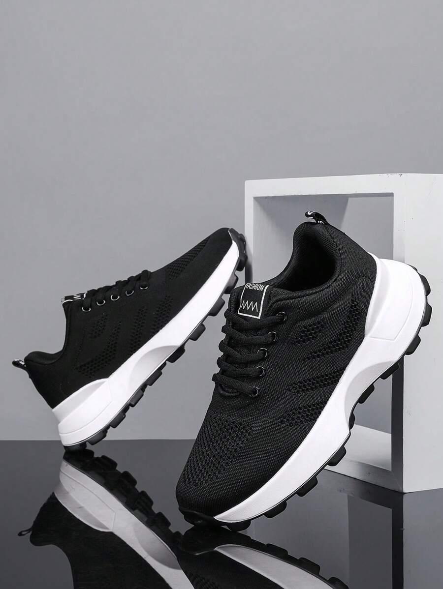 czarne buty sportowe 