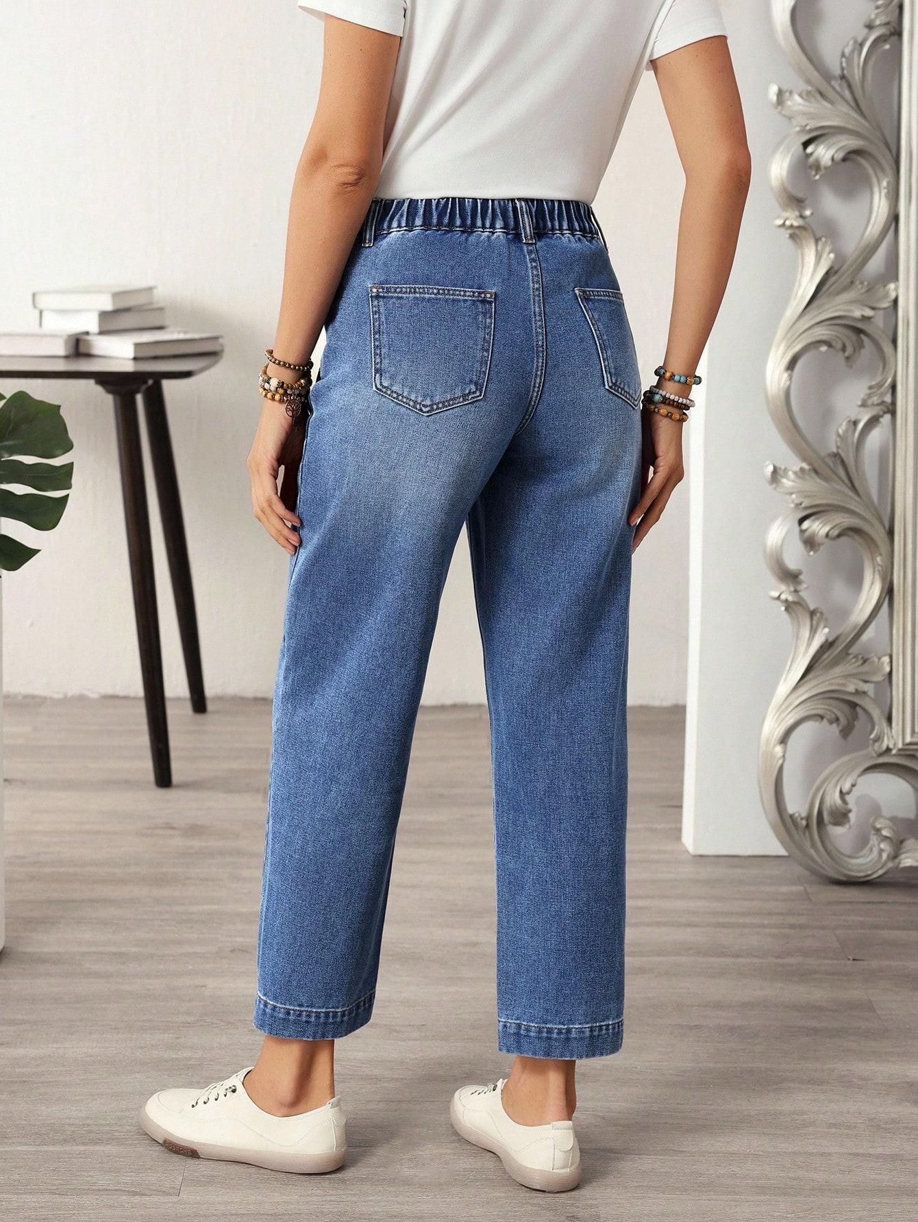 niebieskie spodnie jeansowe 