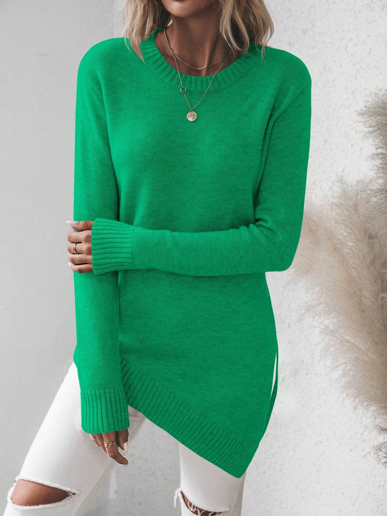 zielony asymetryczny sweter z okrągłym dekoltem