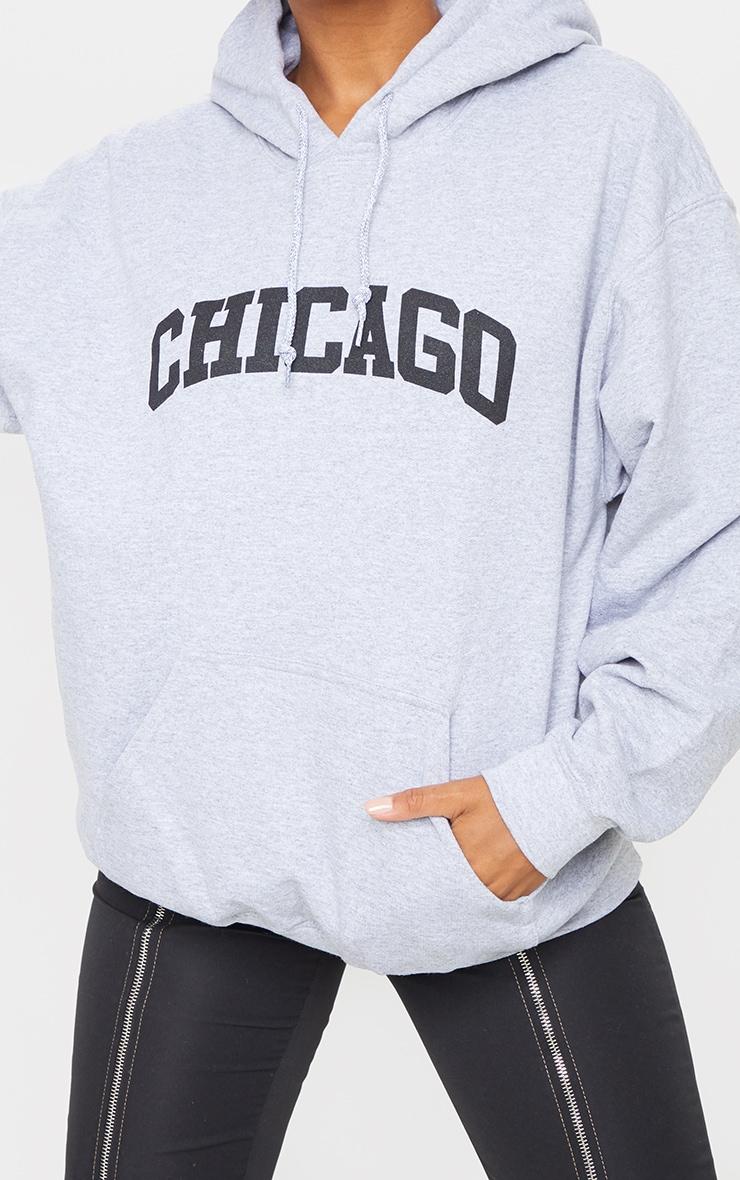 szara bluza z kapturem oversize napis chicago