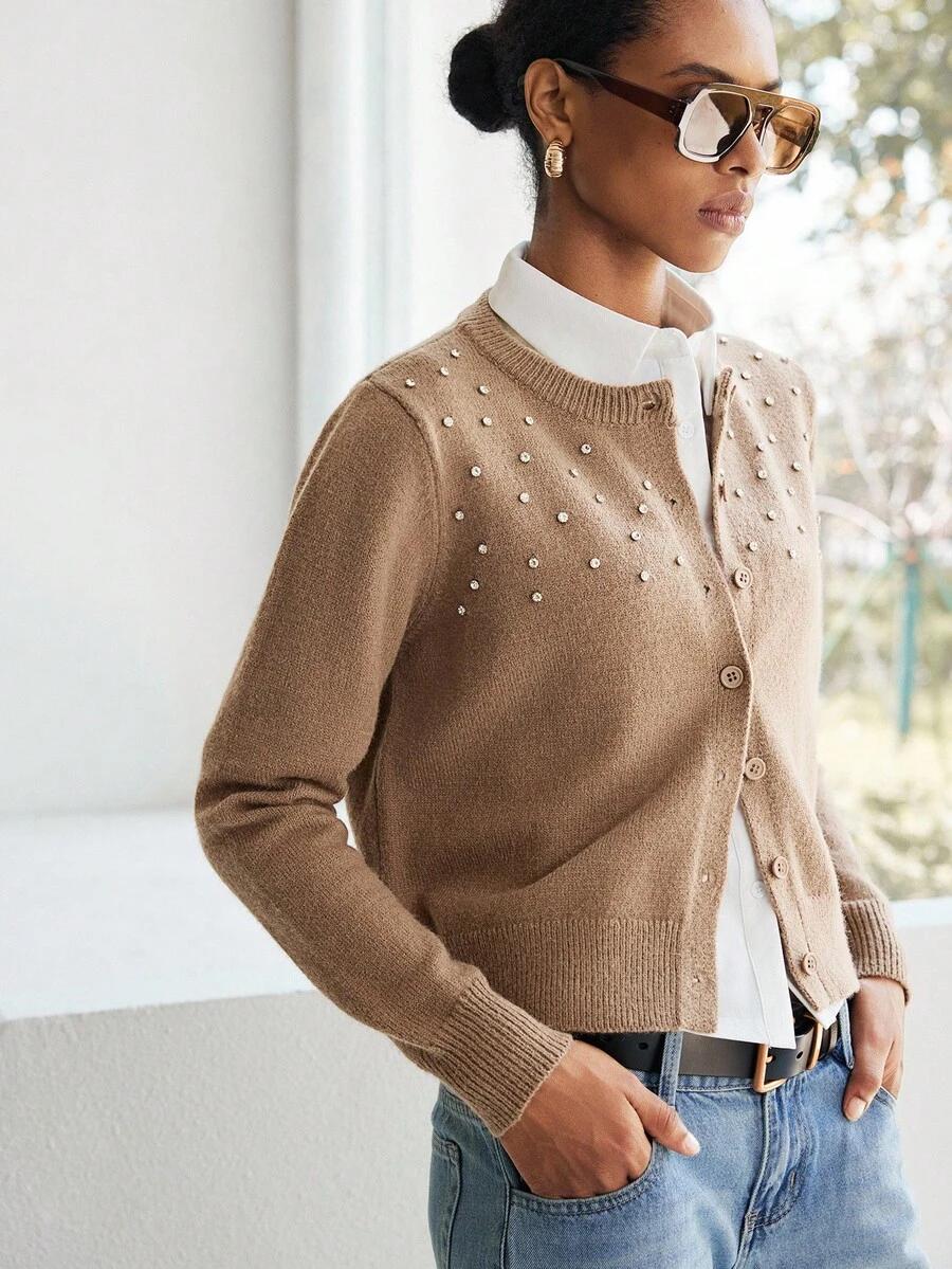 brązowy sweter zdobienie