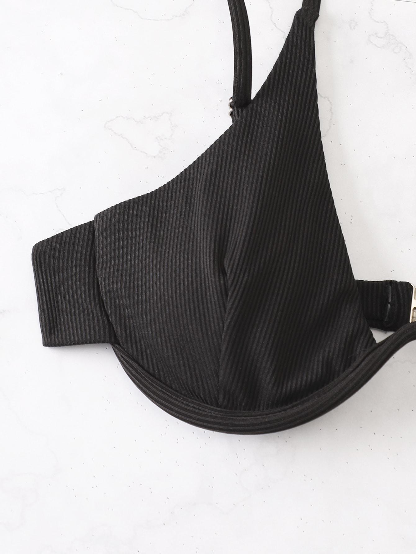 czarna góra od bikini