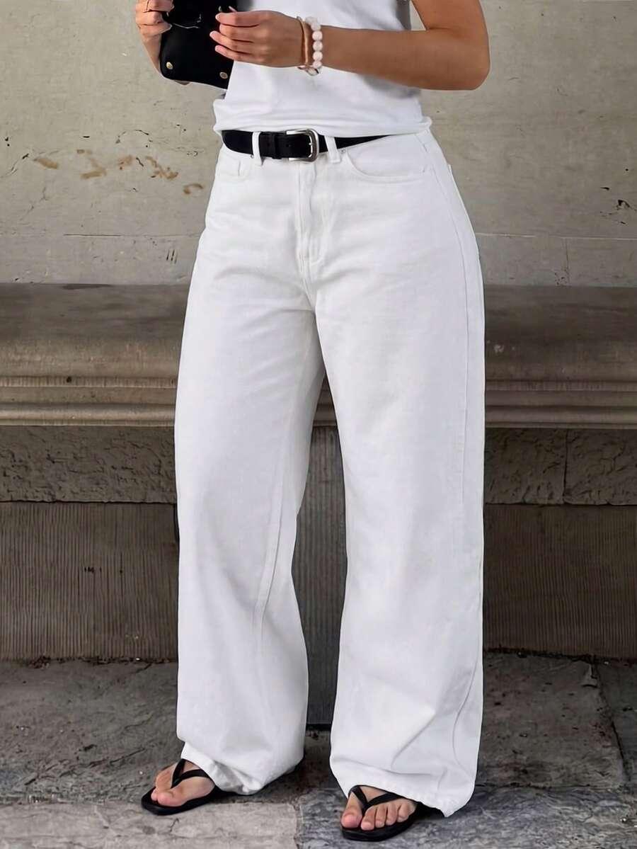 białe proste spodnie jeans