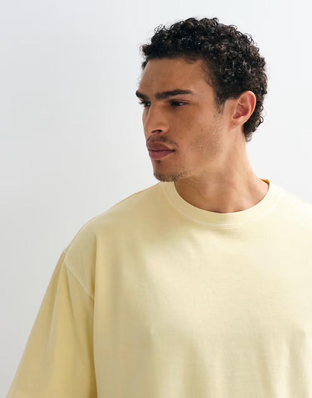 żółty t-shirt okrągły dekolt