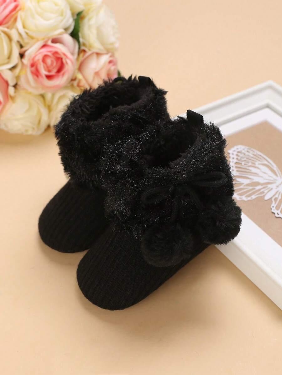 CZARNE BUTY POMPONY